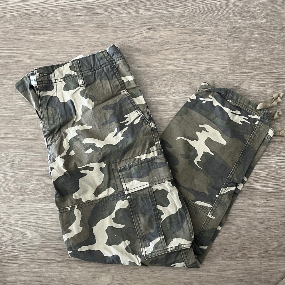 Old navy cargo pants